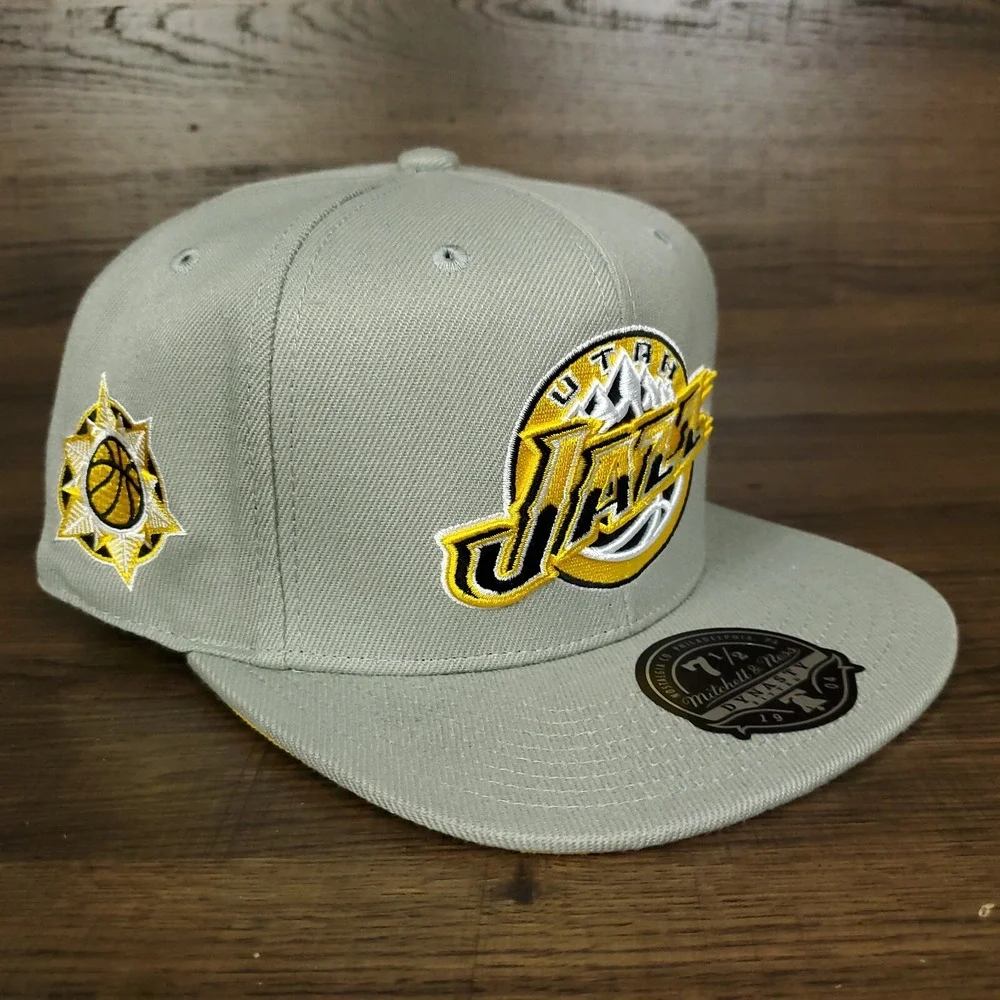 Utah Jazz Mitchell & Ness NBA Fitted 7 1/2 Flatbill Hat‎ Cap 3D Logo Gray NWT